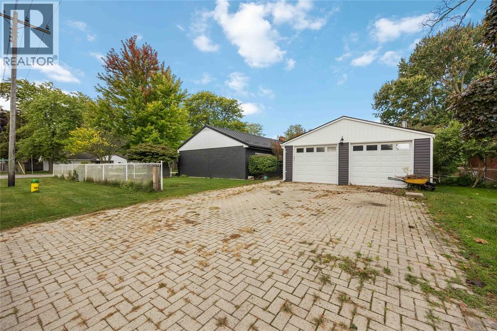 910 Charlesworth Drive, Sarnia, Ontario  N7V 2S2 - Photo 34 - 26004032