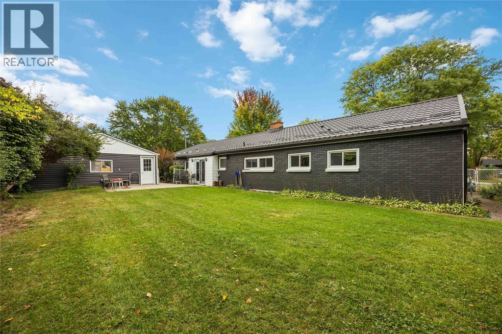 910 Charlesworth Drive, Sarnia, Ontario  N7V 2S2 - Photo 38 - 26004032