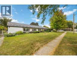 910 Charlesworth DRIVE, Sarnia, Ontario