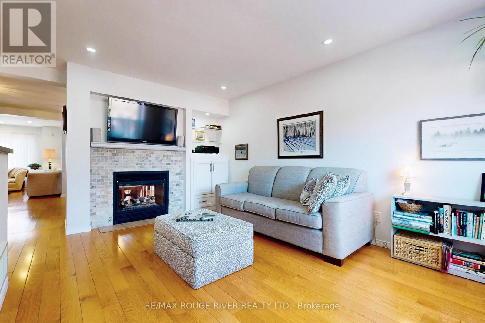 10 Moorefield Drive, Toronto, Ontario  M1C 5B5 - Photo 11 - E12821204