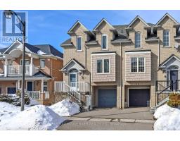 10 MOOREFIELD DRIVE, Toronto, Ontario