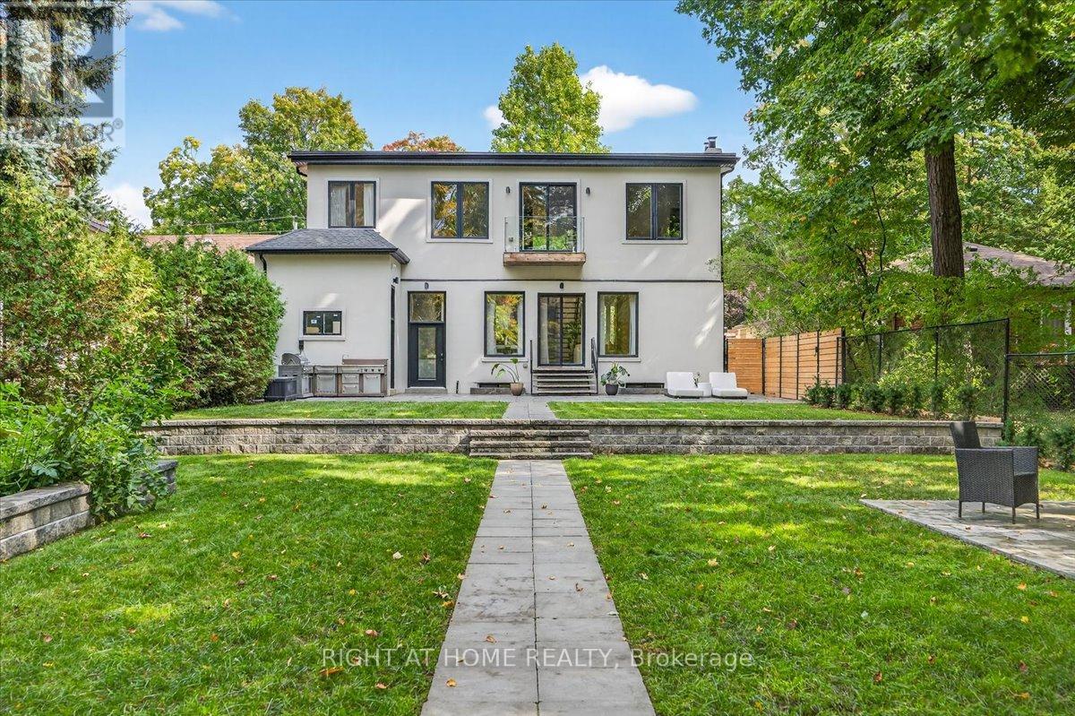 64 LARWOOD BOULEVARD, Toronto, Ontario