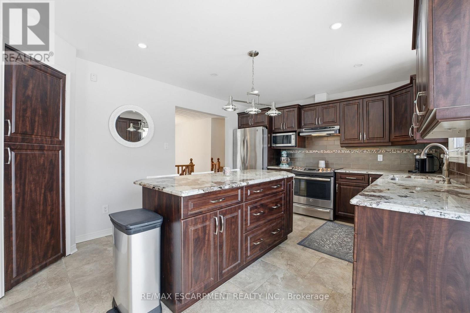 628 Haldimand Rd 17, Haldimand, Ontario  N1A 2W4 - Photo 12 - X12821198