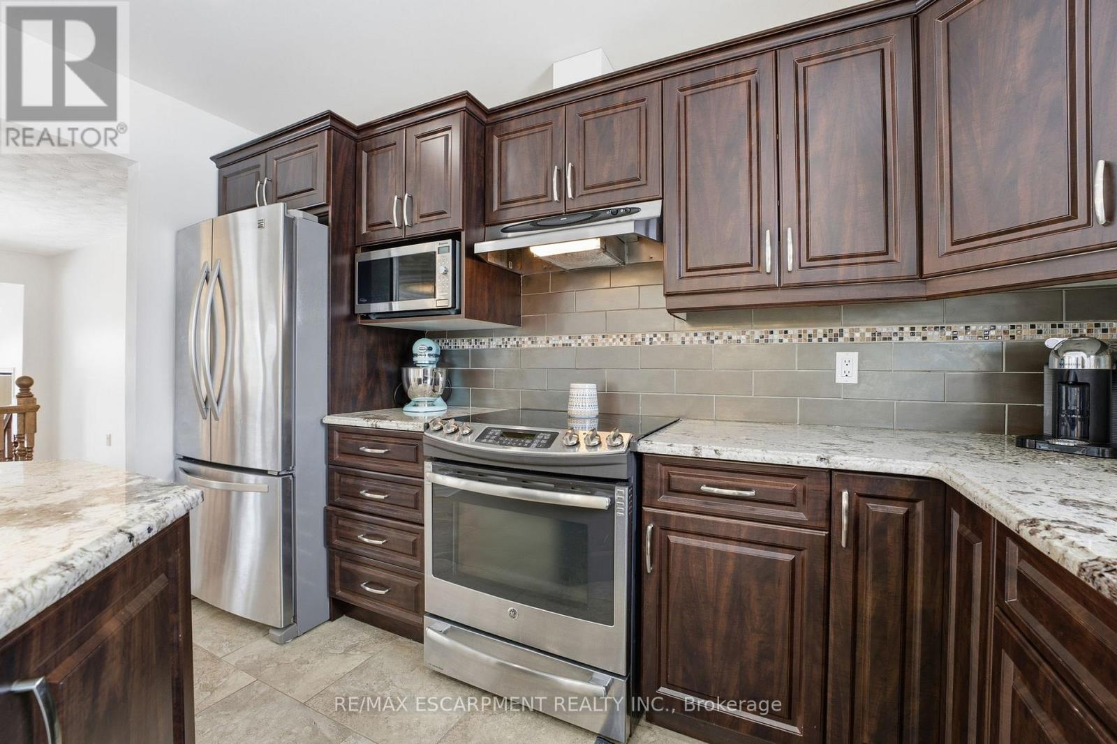 628 Haldimand Rd 17, Haldimand, Ontario  N1A 2W4 - Photo 13 - X12821198