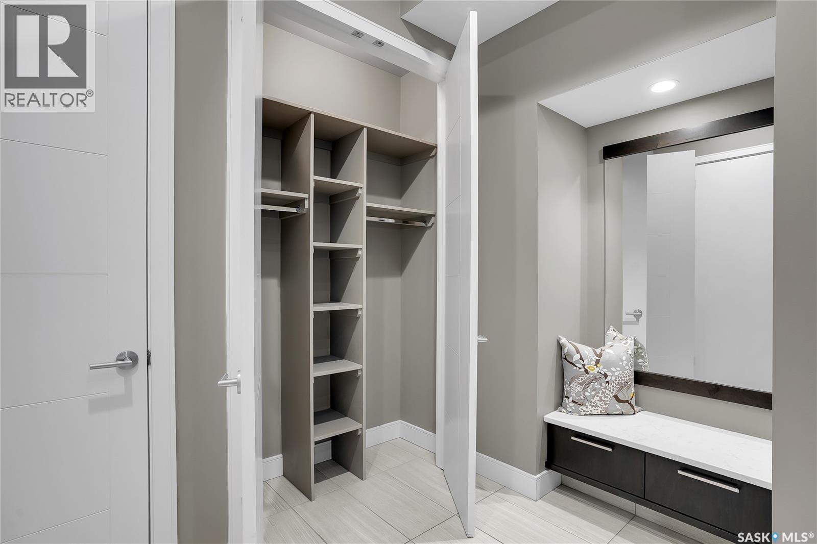 137 Gillies Bay, Saskatoon, Saskatchewan  S7V 0J8 - Photo 3 - SK029174