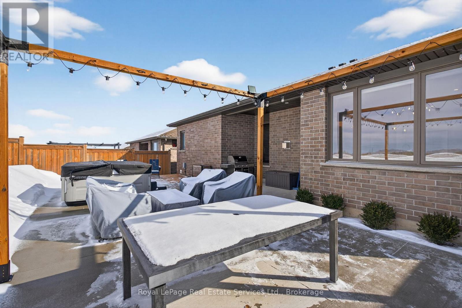 20 Patten Drive W, Brant, Ontario  N0E 1N0 - Photo 38 - X12821234