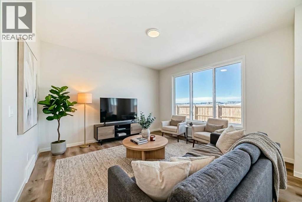 91 Bartlett Crescent Se, Calgary, Alberta  T3S 0P6 - Photo 3 - A2275823