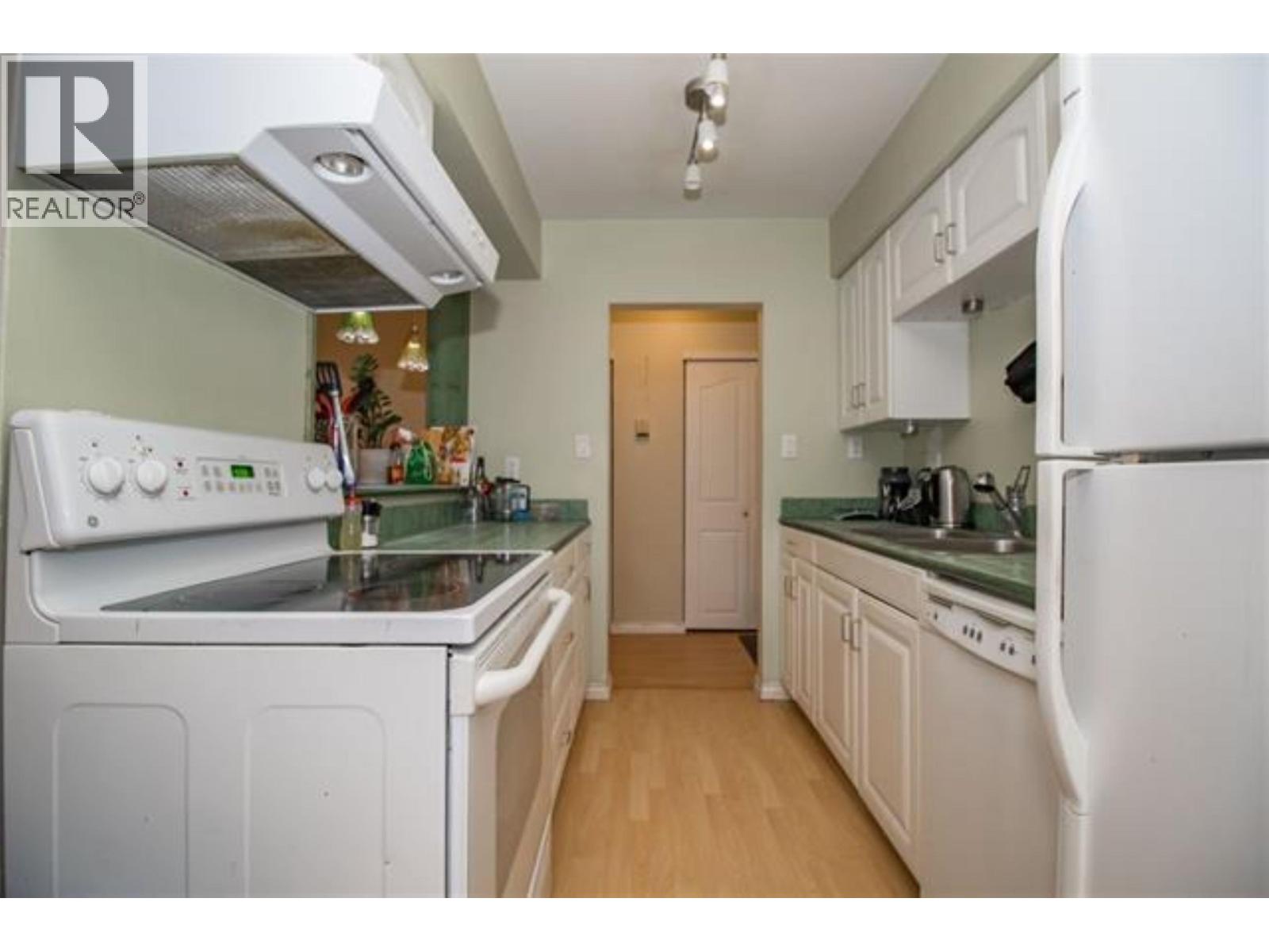 102 5770 Hastings Street, Burnaby, British Columbia  V5B 1R6 - Photo 10 - R3093604