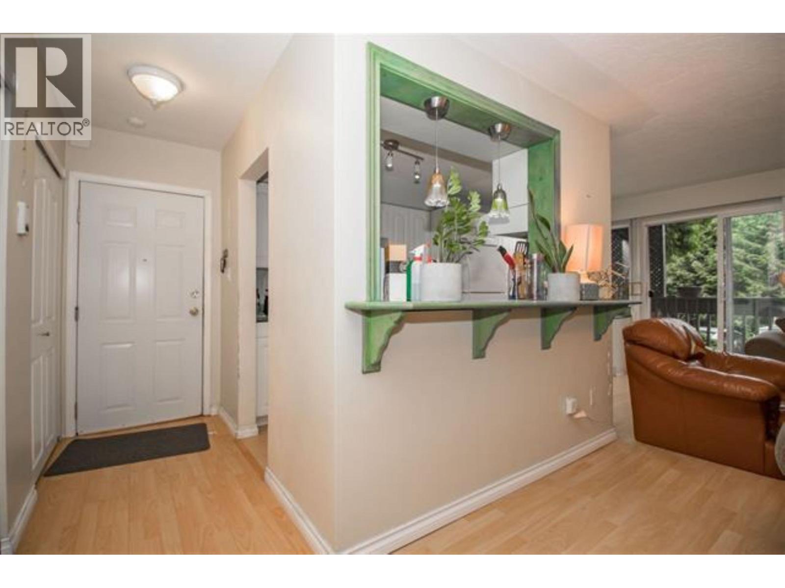 102 5770 Hastings Street, Burnaby, British Columbia  V5B 1R6 - Photo 4 - R3093604