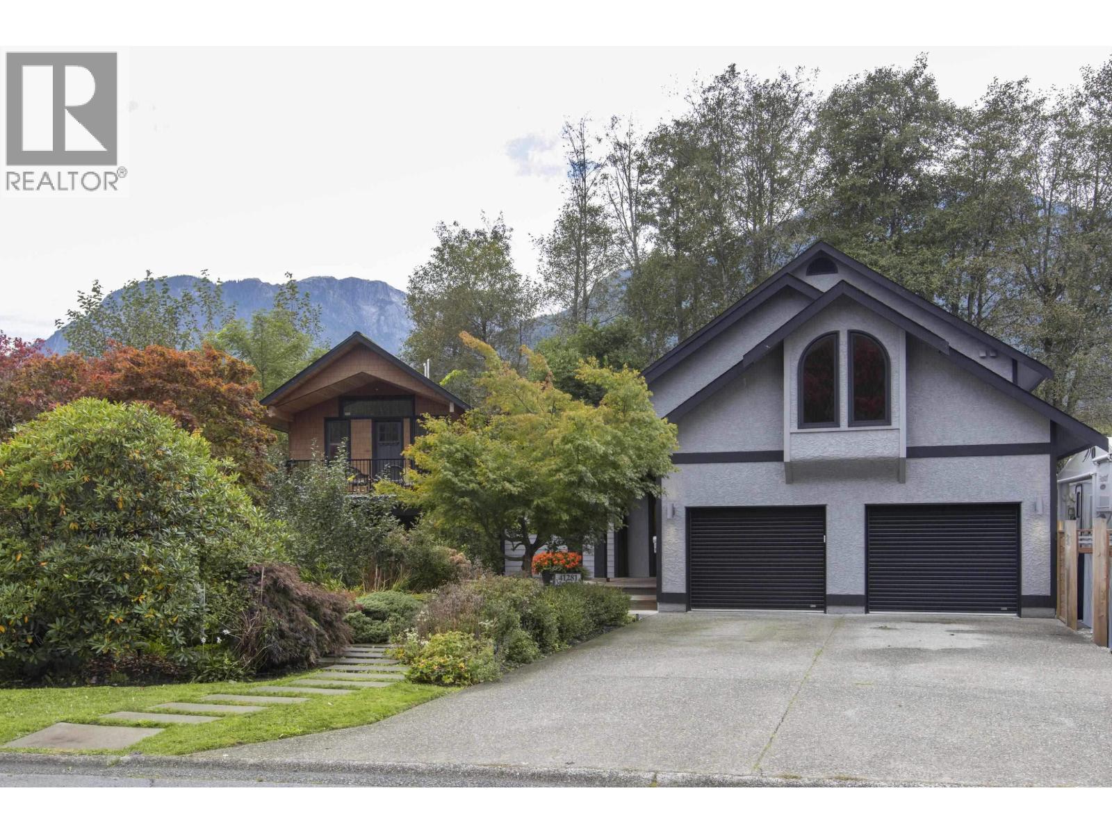 41281 MEADOW AVENUE, Squamish, British Columbia