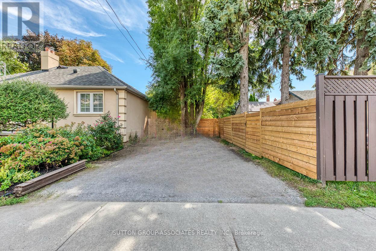 Main - 359 Harvie Avenue, Toronto, Ontario  M6E 4L6 - Photo 12 - W12819752