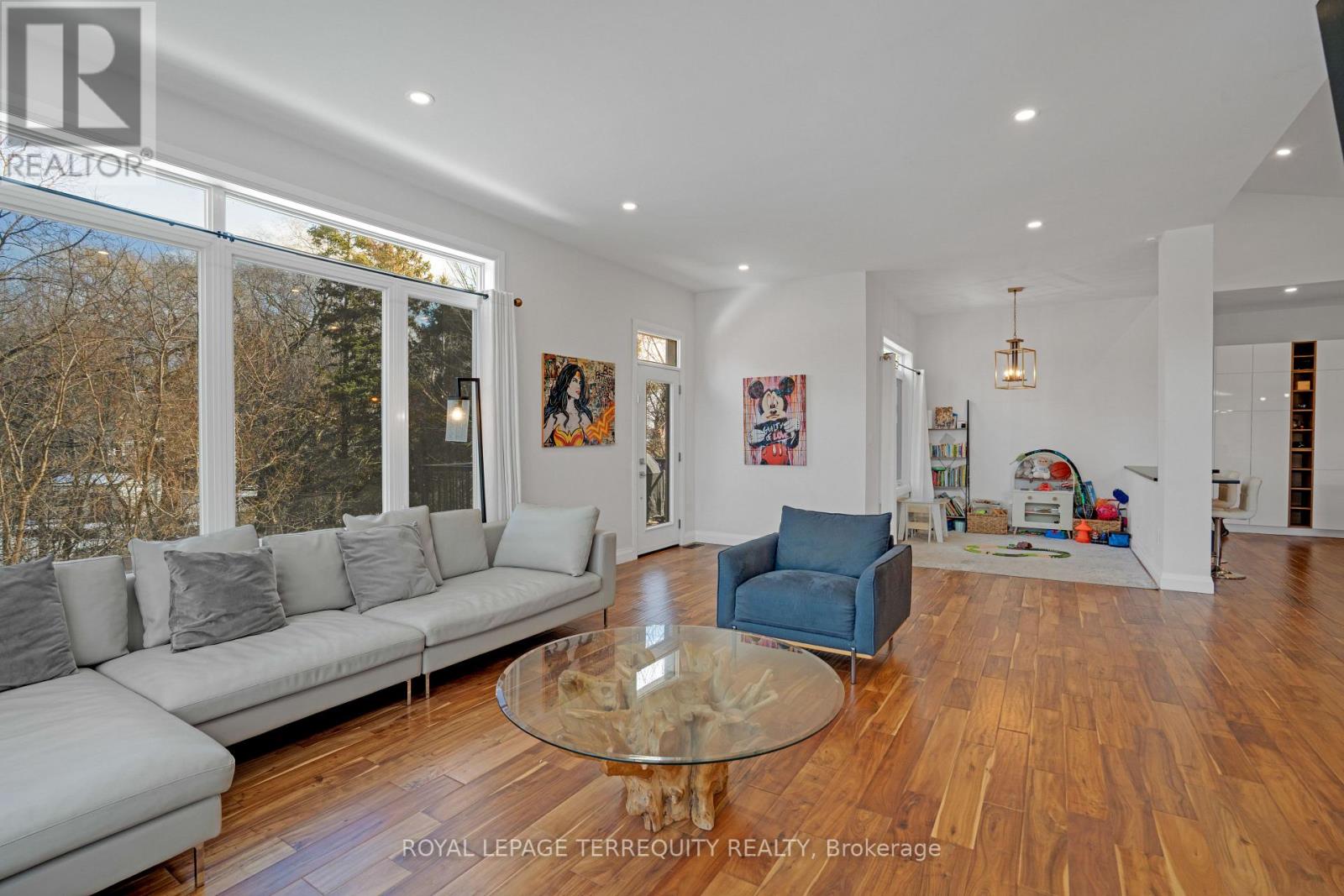 716 North Shore Boulevard E, Burlington, Ontario  L7T 1X6 - Photo 13 - W12820564