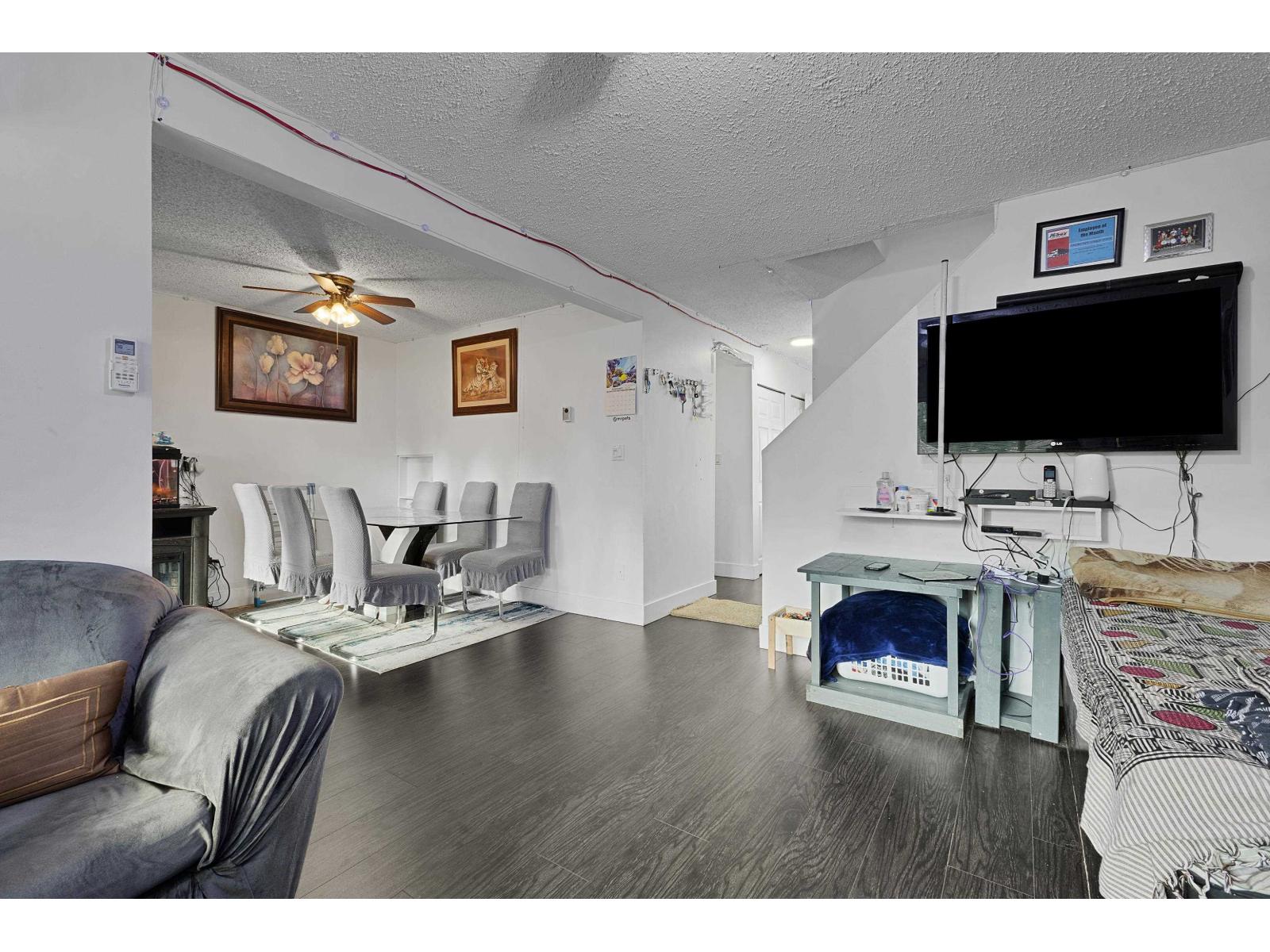 22 3075 Trethewey Street, Abbotsford, British Columbia  V2T 3R4 - Photo 9 - R3092340