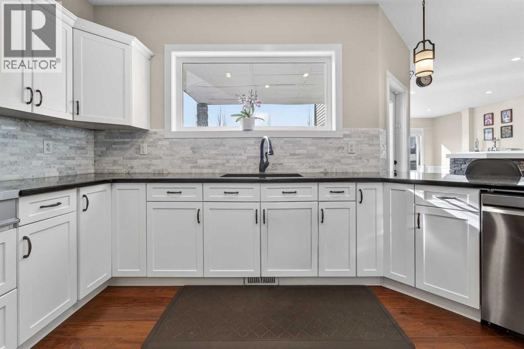 346 Twinriver Road W, Lethbridge, Alberta  T1J 4C8 - Photo 10 - A2286869