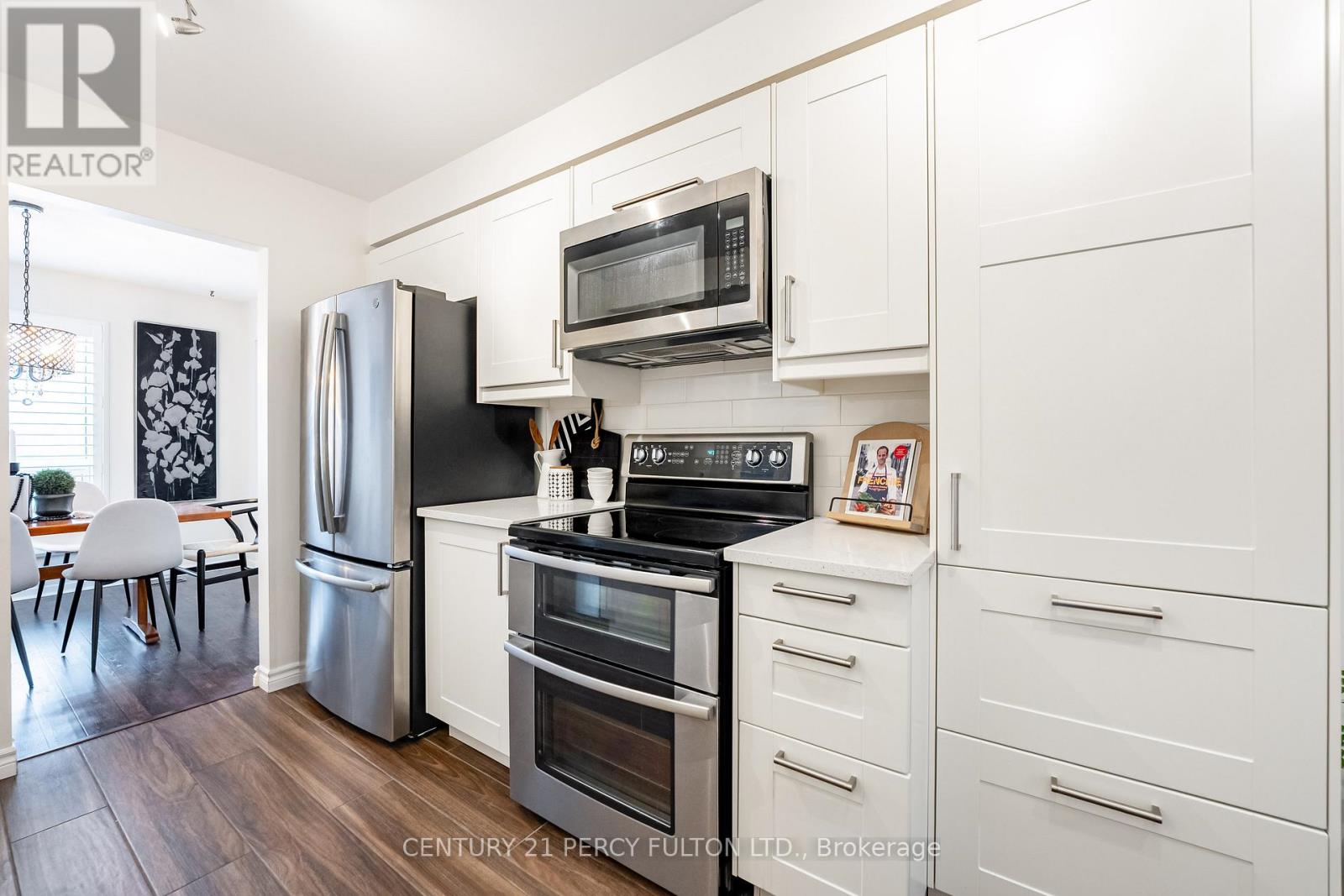 708 Abingdon Court, Pickering, Ontario  L1W 3M7 - Photo 11 - E12821246