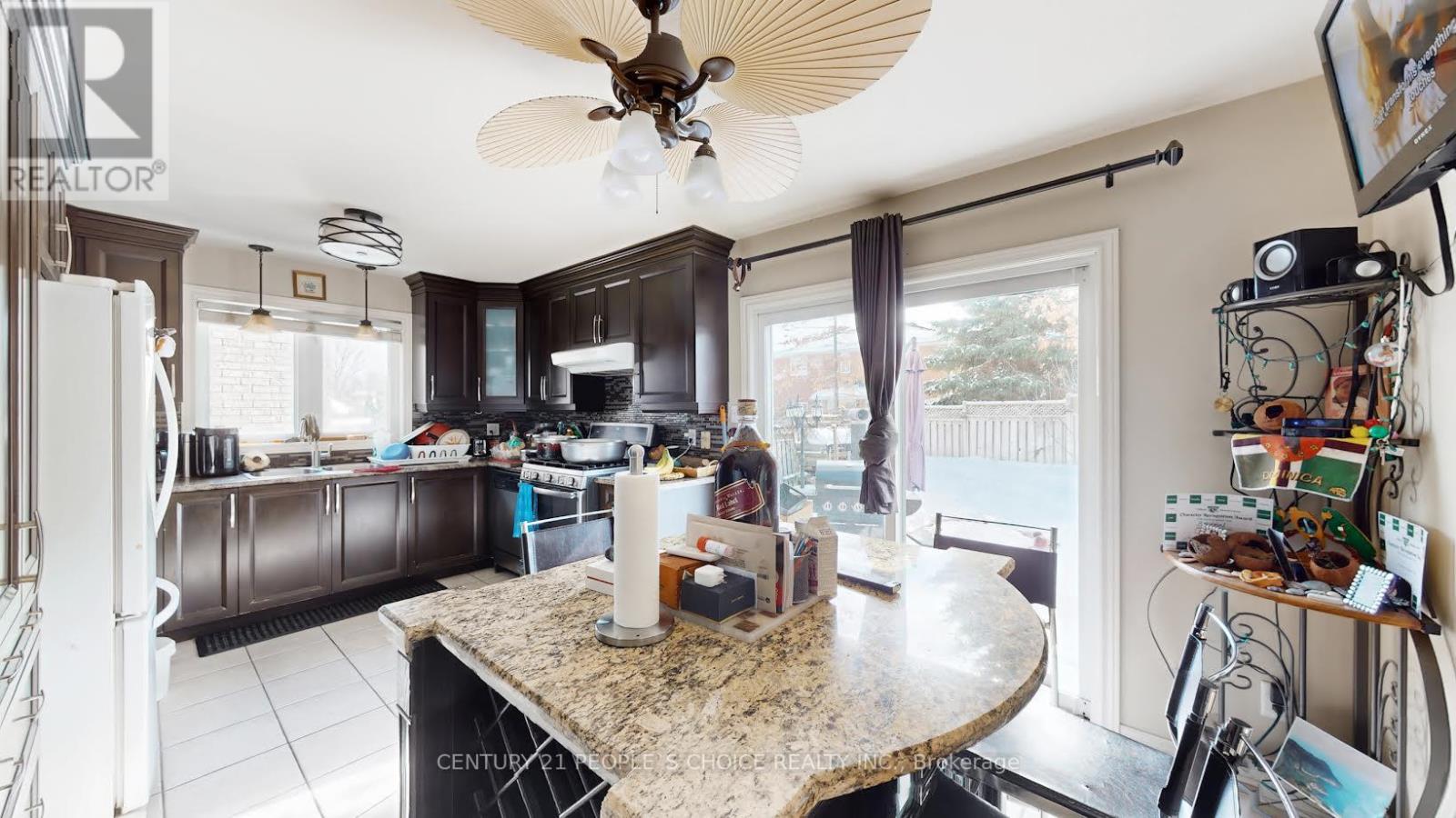 9 Roughley Street, Bradford West Gwillimbury, Ontario  L3Z 3B2 - Photo 4 - N12821240