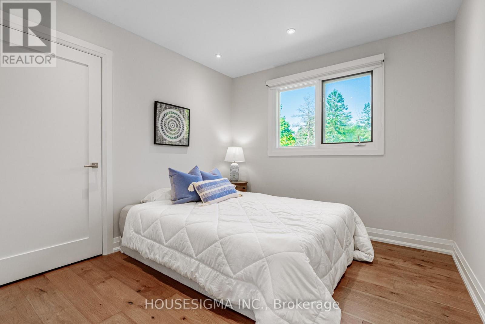 14639 Leslie Street, Aurora, Ontario  L4G 7C6 - Photo 9 - N12819768