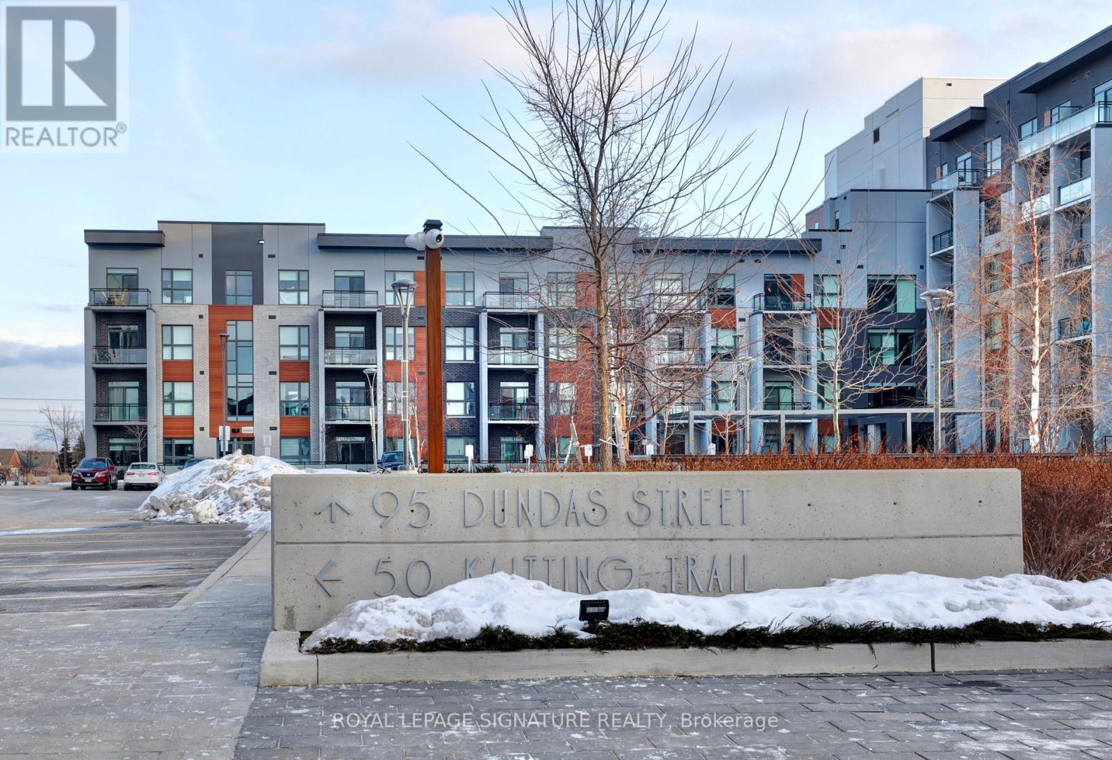 109 - 95 DUNDAS STREET W, Oakville, Ontario