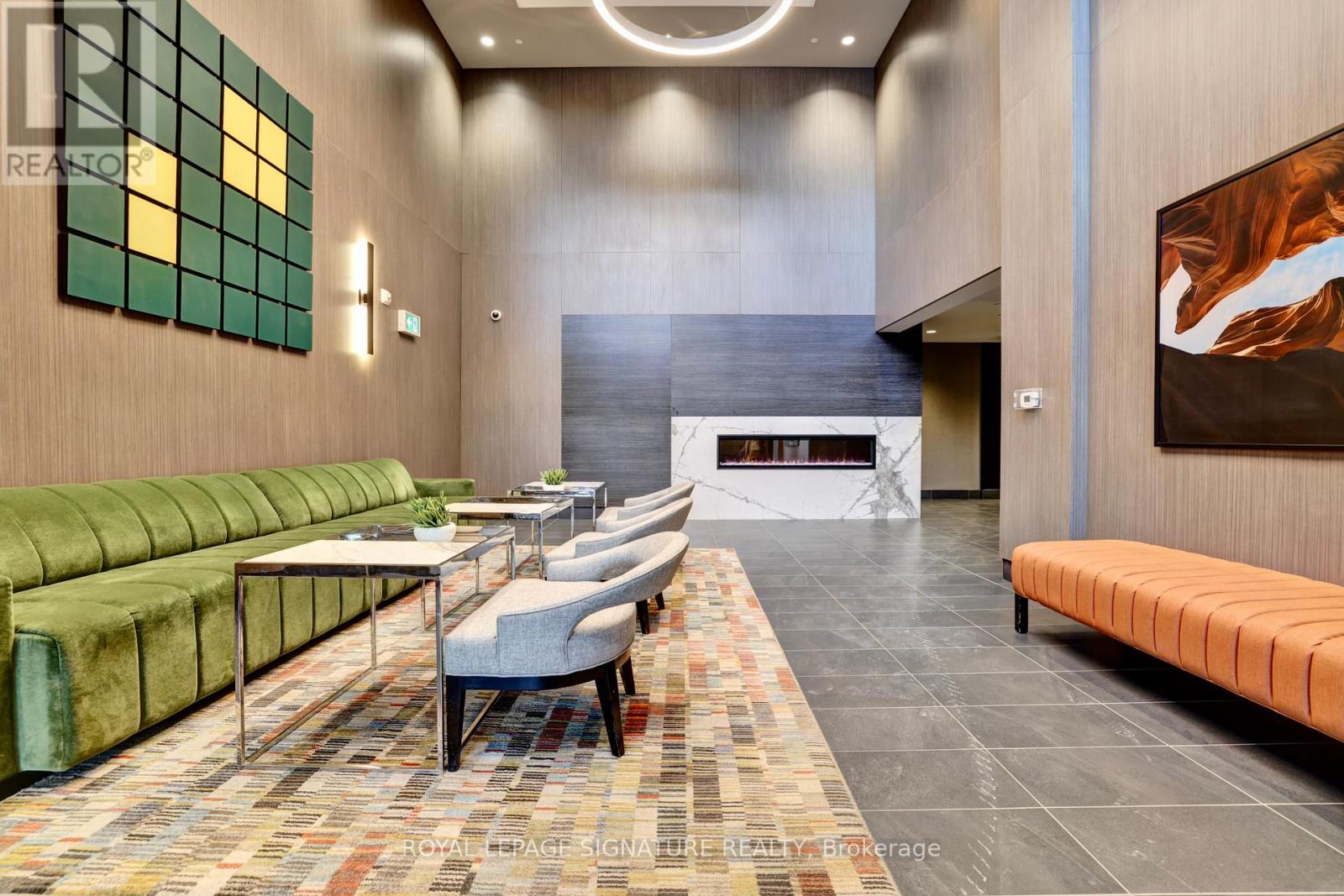 109 - 95 Dundas Street W, Oakville, Ontario  L6M 5N4 - Photo 3 - W12821220