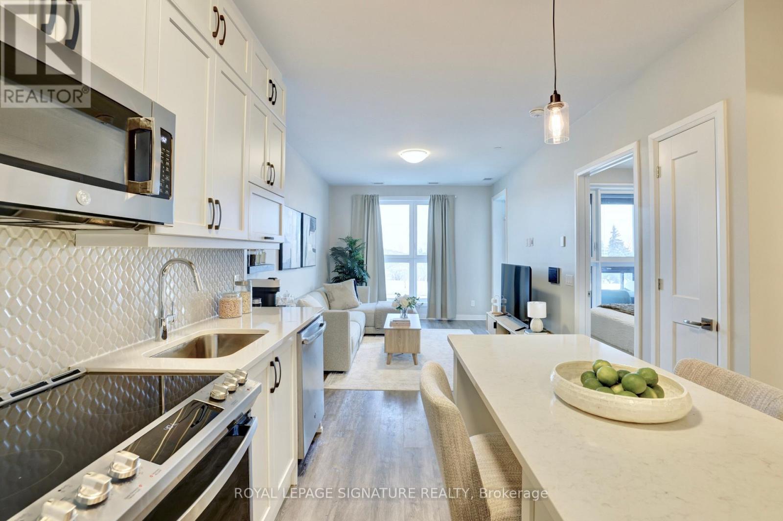 109 - 95 Dundas Street W, Oakville, Ontario  L6M 5N4 - Photo 10 - W12821222