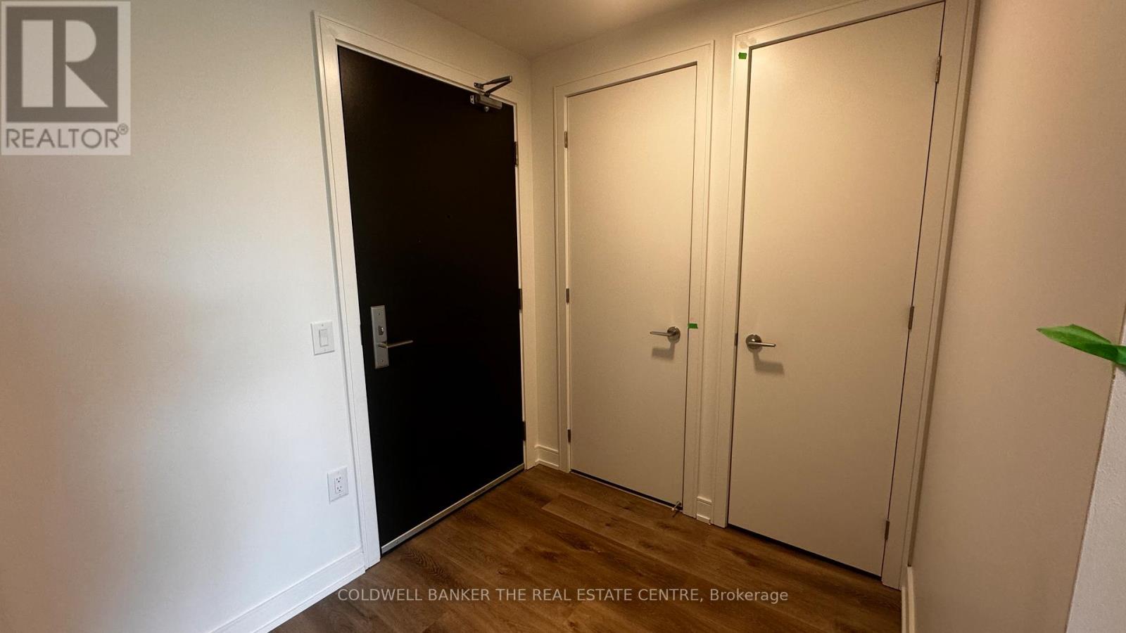 329 - 3009 Novar Road, Mississauga, Ontario  L5B 1H7 - Photo 5 - W12821228