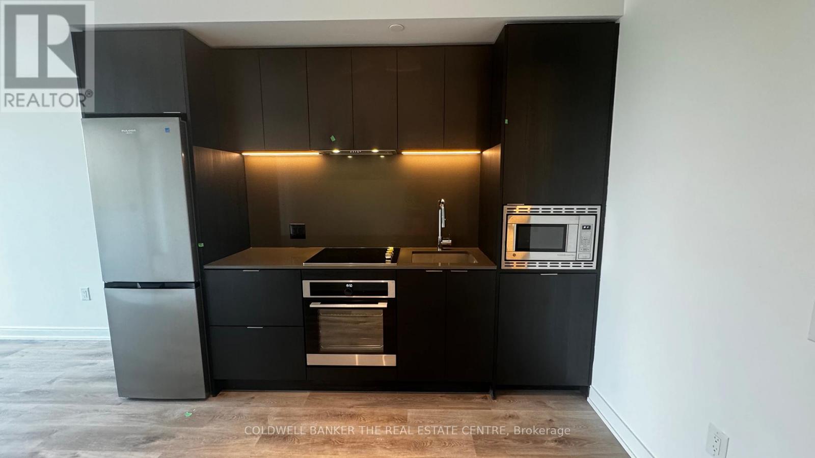 329 - 3009 Novar Road, Mississauga, Ontario  L5B 1H7 - Photo 9 - W12821228