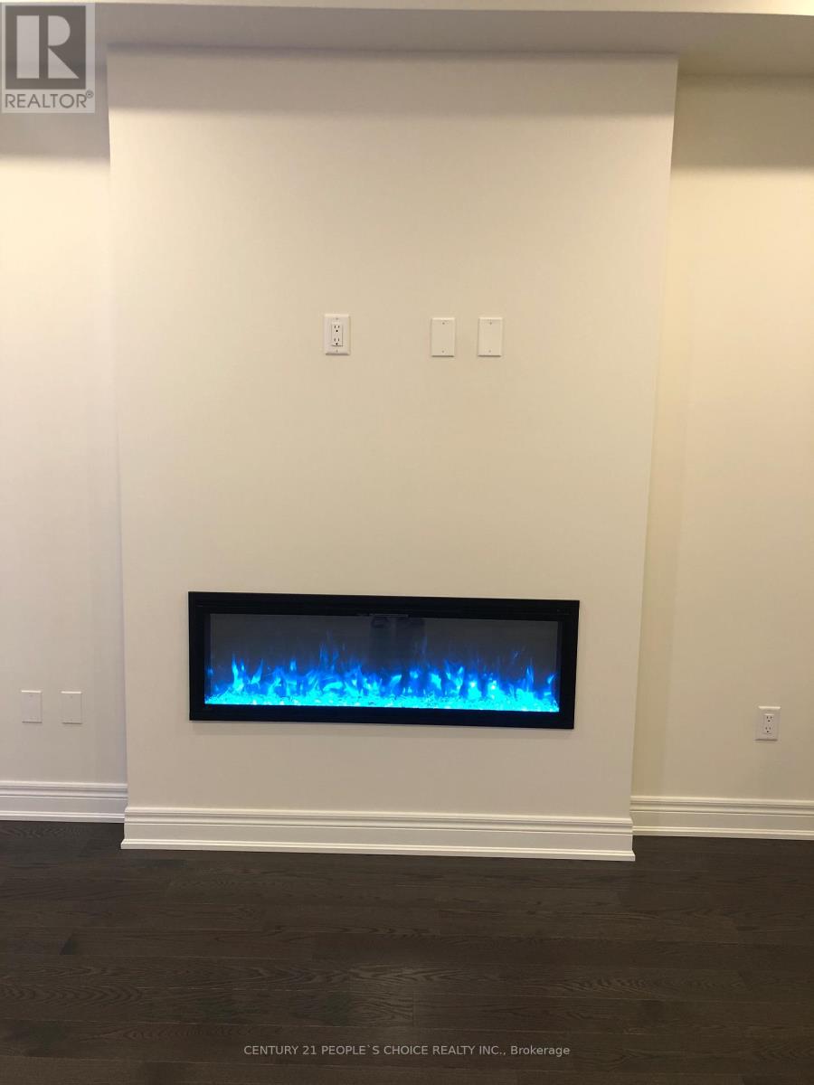 3 Falby Road, Brampton (Bram East), Ontario  L6P 4S1 - Photo 3 - W12821238