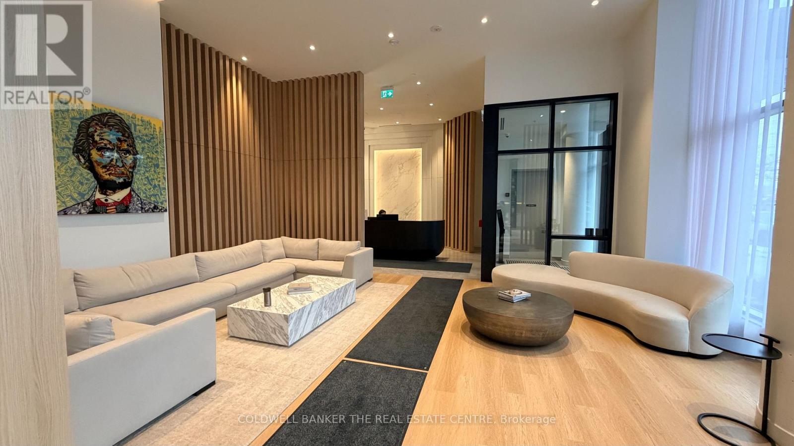 329 - 3009 Novar Road, Mississauga, Ontario  L5B 1H7 - Photo 2 - W12821250