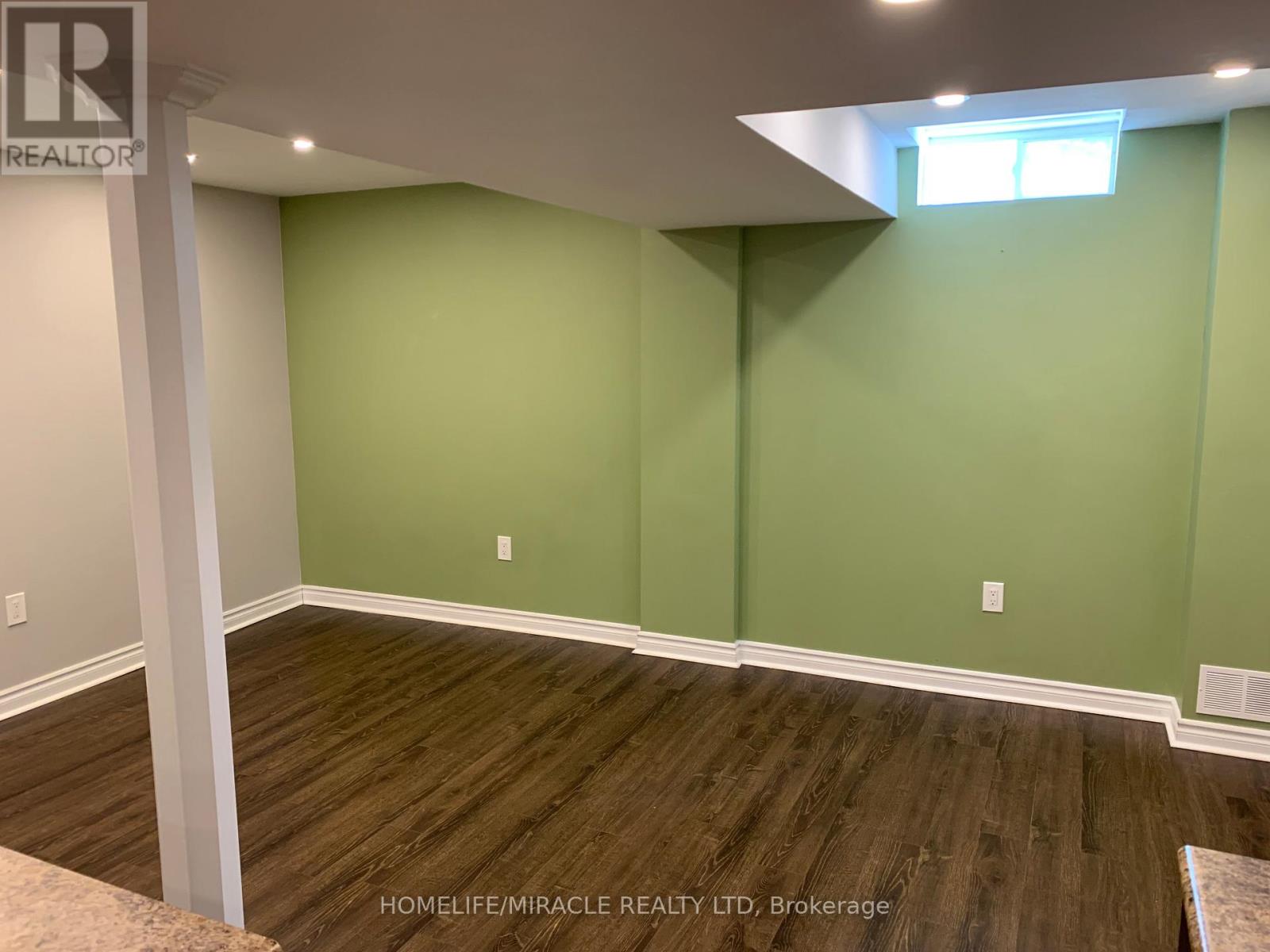 866 Francine Crescent, Mississauga, Ontario  L5V 0E2 - Photo 23 - W12821248