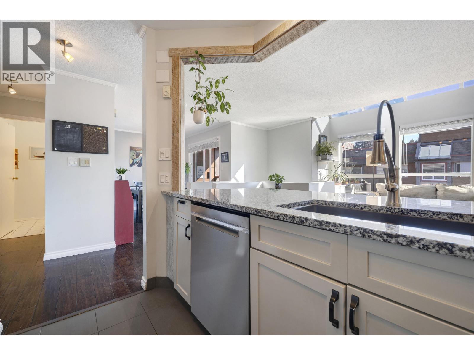 309 3721 Delbrook Avenue, North Vancouver, British Columbia  V7N 3Z4 - Photo 9 - R3093756