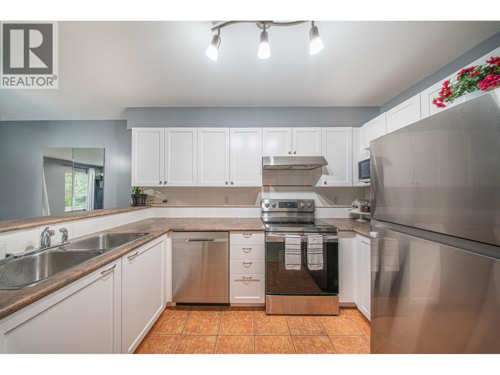 208 5355 Boundary Road, Vancouver, British Columbia  V5R 6G2 - Photo 8 - R3093769