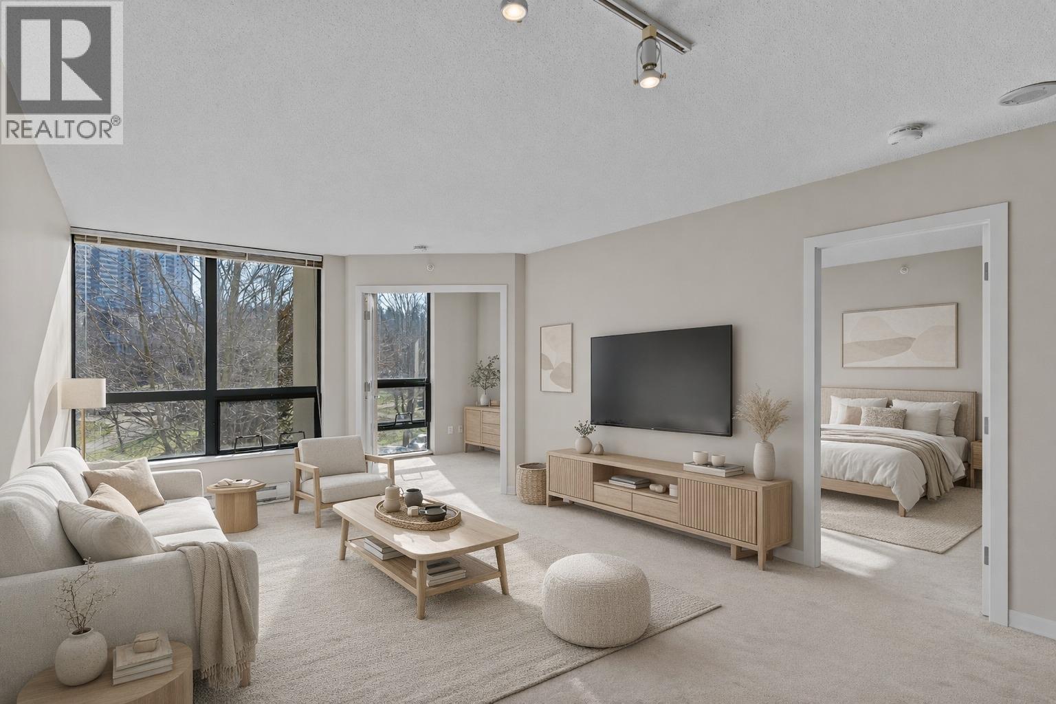 303 3588 CROWLEY DRIVE, Vancouver, British Columbia