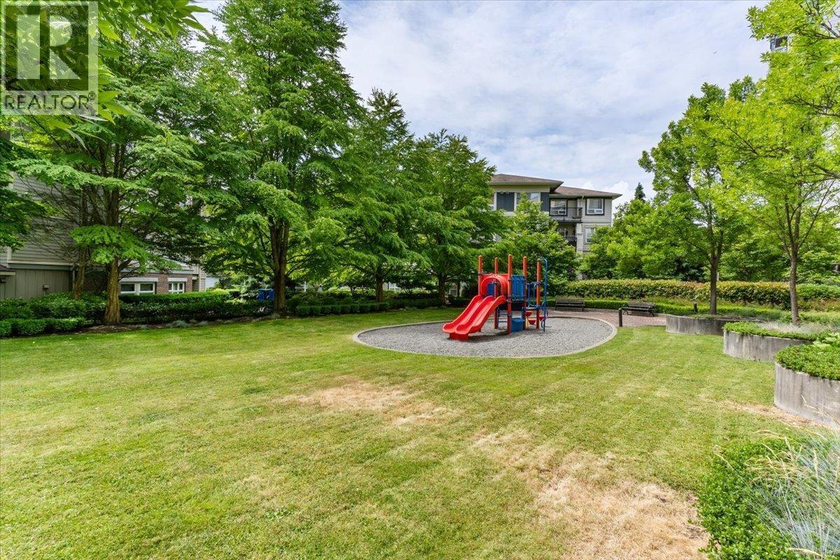 303 3588 Crowley Drive, Vancouver, British Columbia  V5R 6H3 - Photo 19 - R3093771