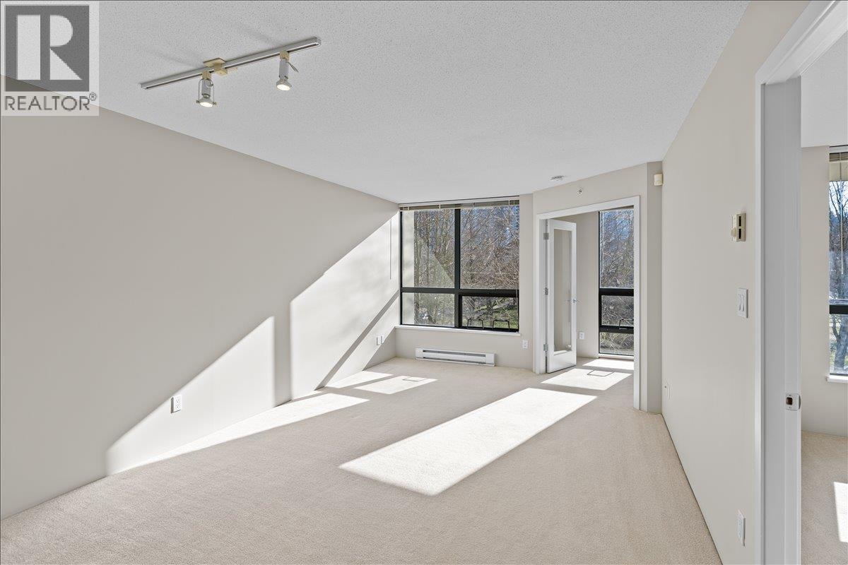 303 3588 Crowley Drive, Vancouver, British Columbia  V5R 6H3 - Photo 5 - R3093771