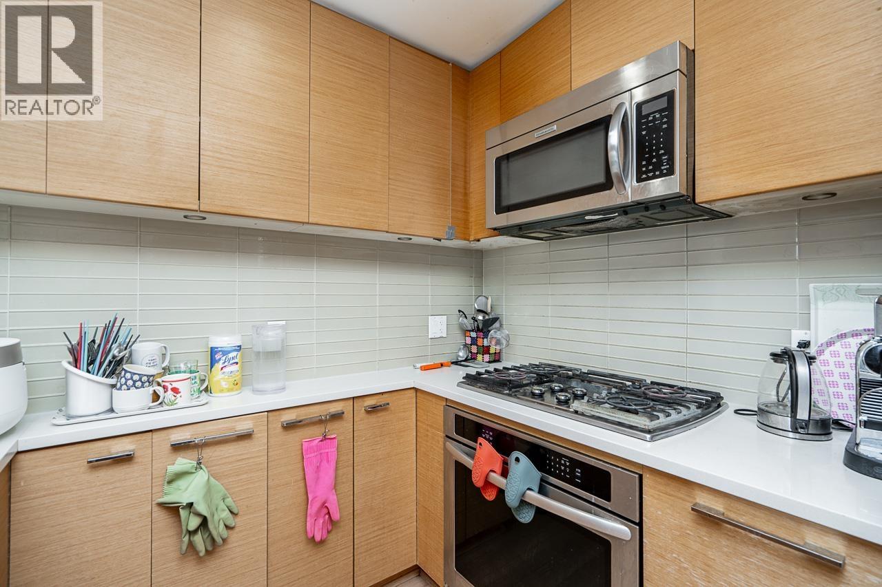 2801 3102 Windsor Gate, Coquitlam, British Columbia  V3B 0J3 - Photo 12 - R3093697