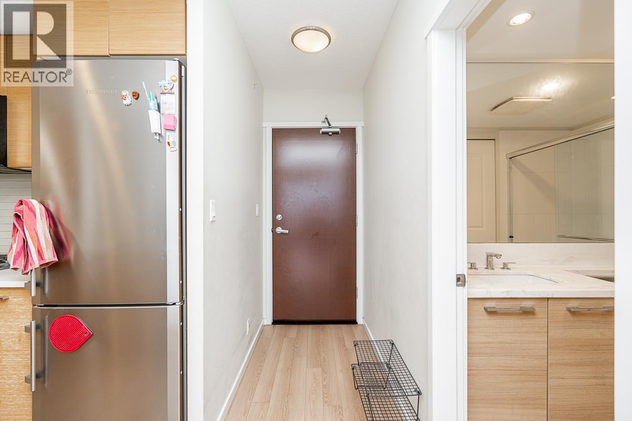 2801 3102 Windsor Gate, Coquitlam, British Columbia  V3B 0J3 - Photo 7 - R3093697