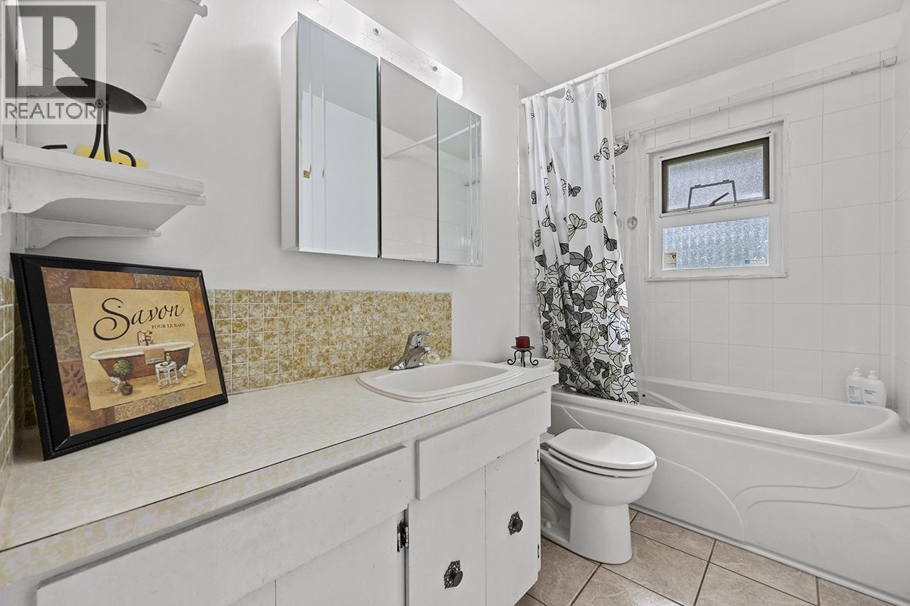 2580 Patricia Avenue, Port Coquitlam, British Columbia  V3B 2H4 - Photo 16 - R3093768