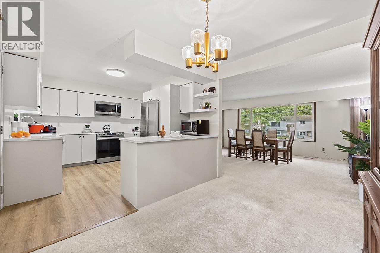 2580 Patricia Avenue, Port Coquitlam, British Columbia  V3B 2H4 - Photo 2 - R3093768