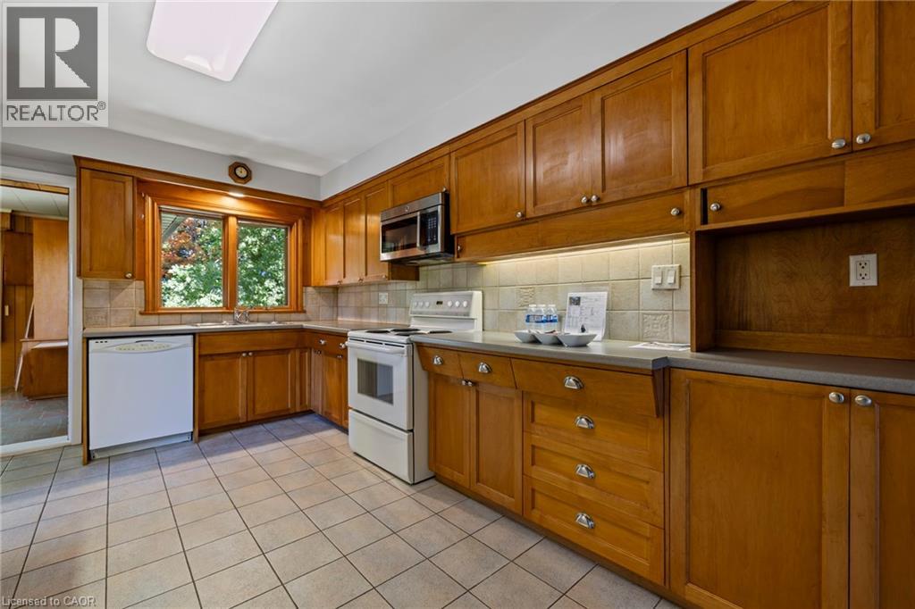 40 Bertram Drive, Dundas, Ontario  L9H 4T3 - Photo 8 - 40802527