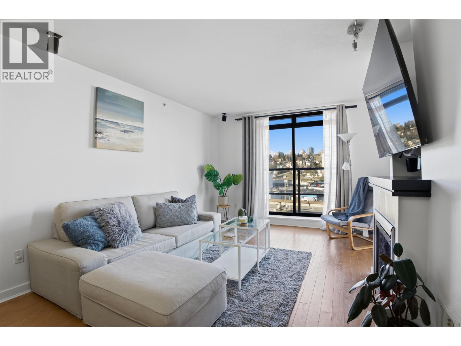 808 1 Renaissance Square, New Westminster, British Columbia  V3M 0B6 - Photo 13 - R3093421