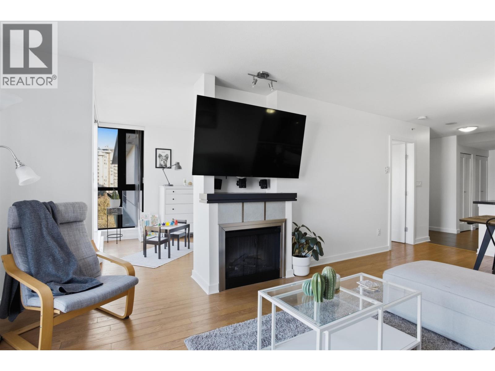 808 1 Renaissance Square, New Westminster, British Columbia  V3M 0B6 - Photo 16 - R3093421