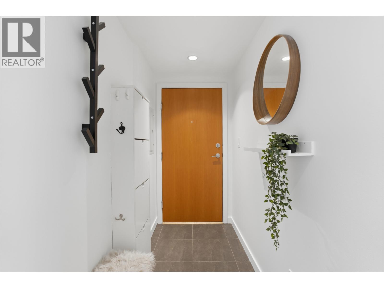 808 1 Renaissance Square, New Westminster, British Columbia  V3M 0B6 - Photo 5 - R3093421