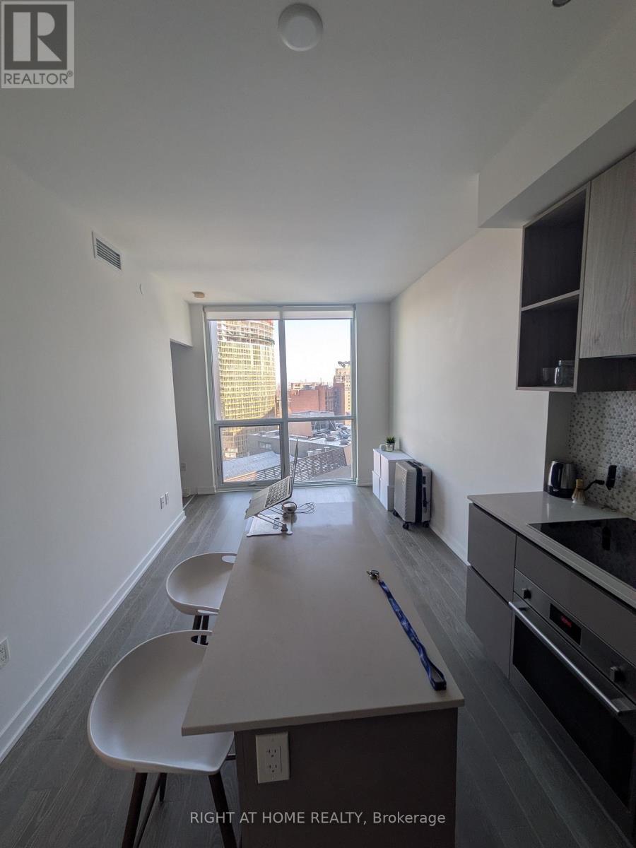 1510 - 1 Yorkville Avenue, Toronto, Ontario  M4W 1L1 - Photo 5 - C12821266