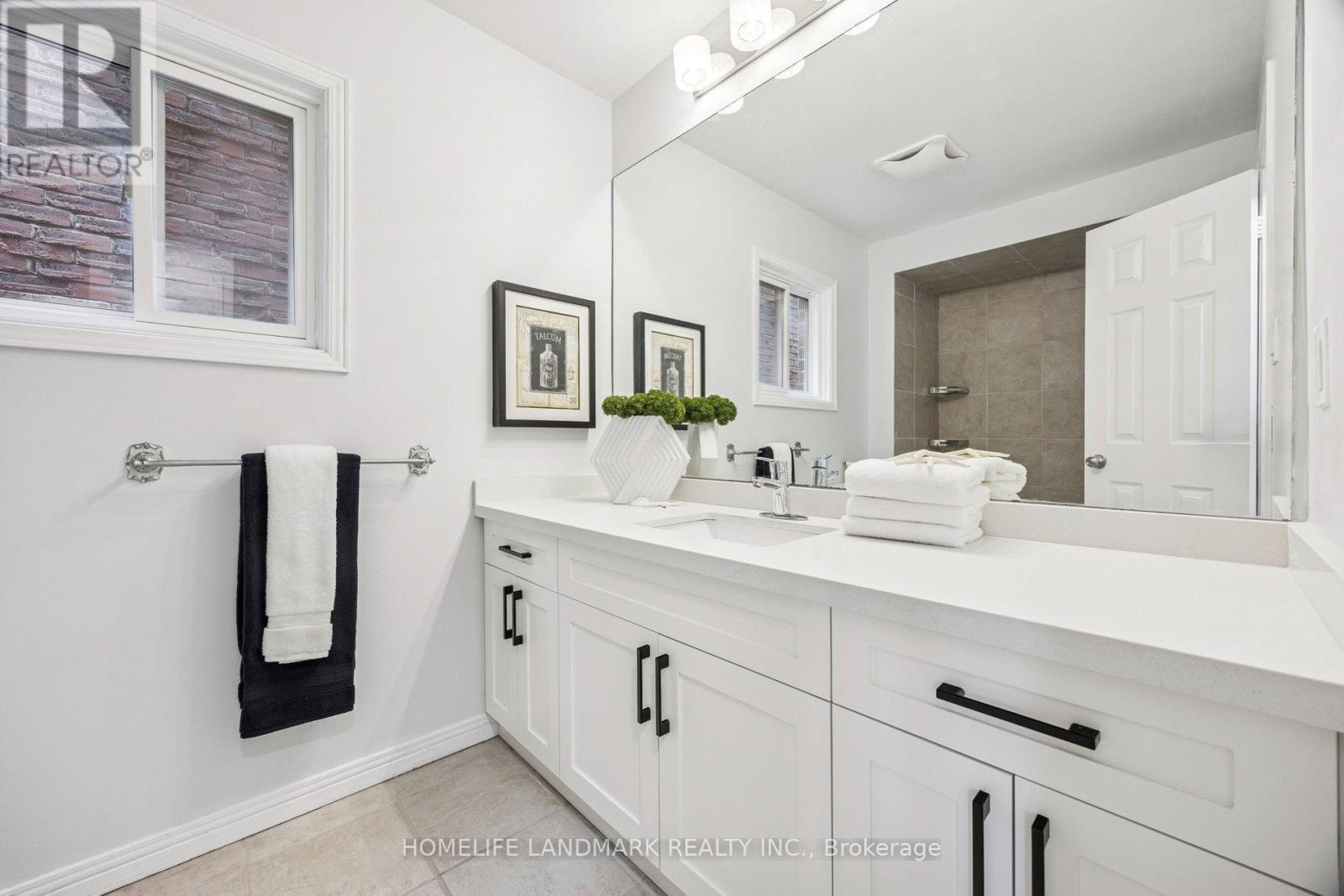 149 Glenmanor Way, Vaughan, Ontario  L4J 3A3 - Photo 17 - N12821270