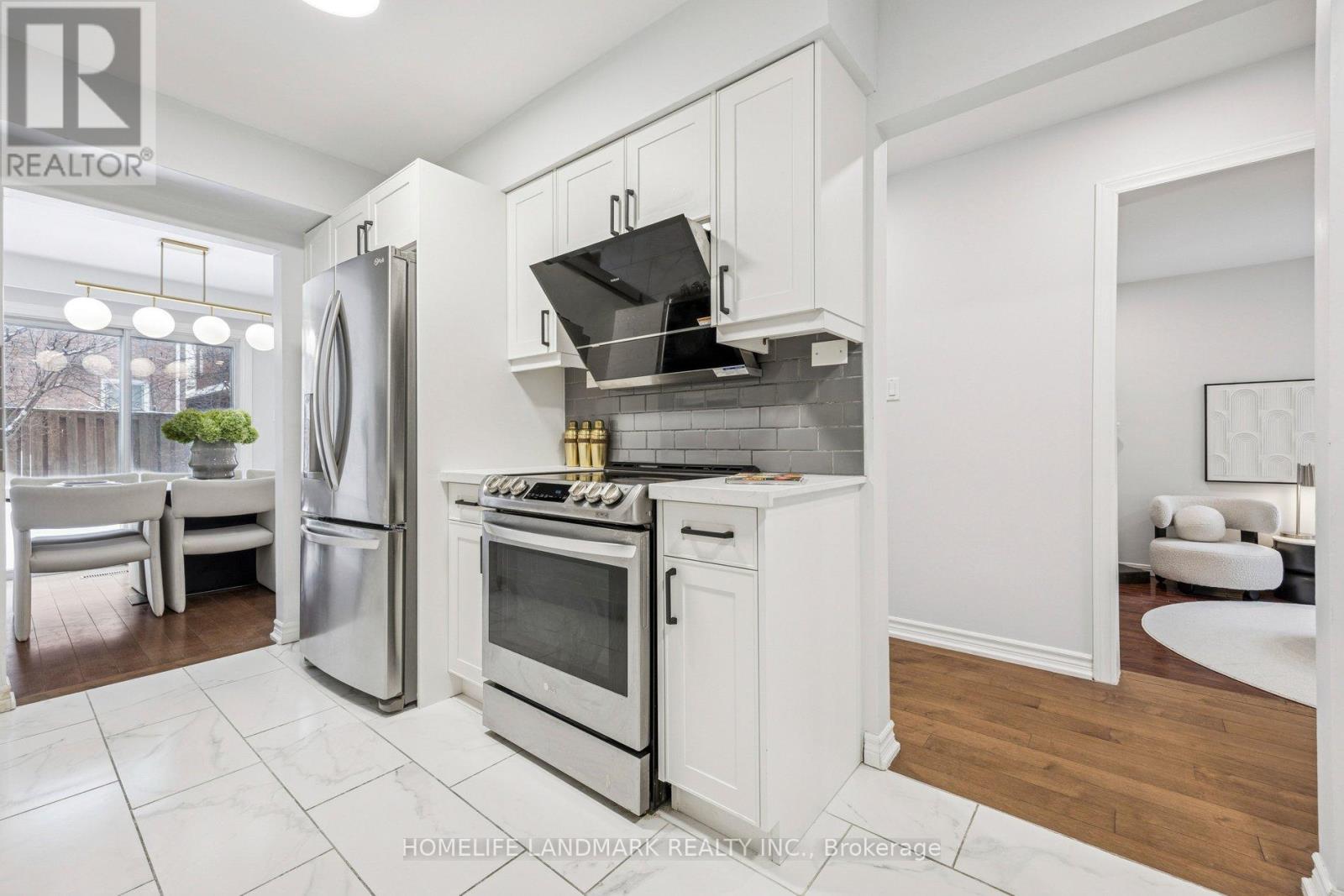 149 Glenmanor Way, Vaughan, Ontario  L4J 3A3 - Photo 5 - N12821270