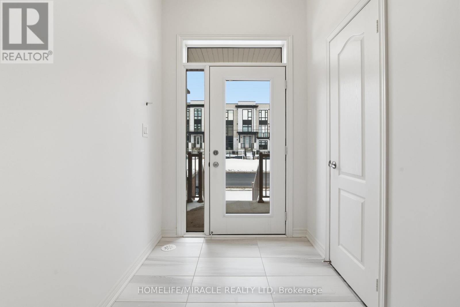 3206 Sixth Line, Oakville, Ontario  L6M 5T2 - Photo 4 - W12821148