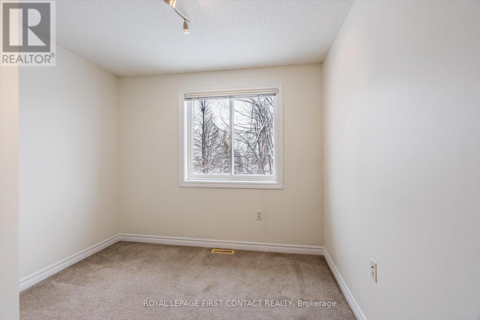 269 Dunsmore Lane, Barrie, Ontario  L4M 7A7 - Photo 13 - S12821276