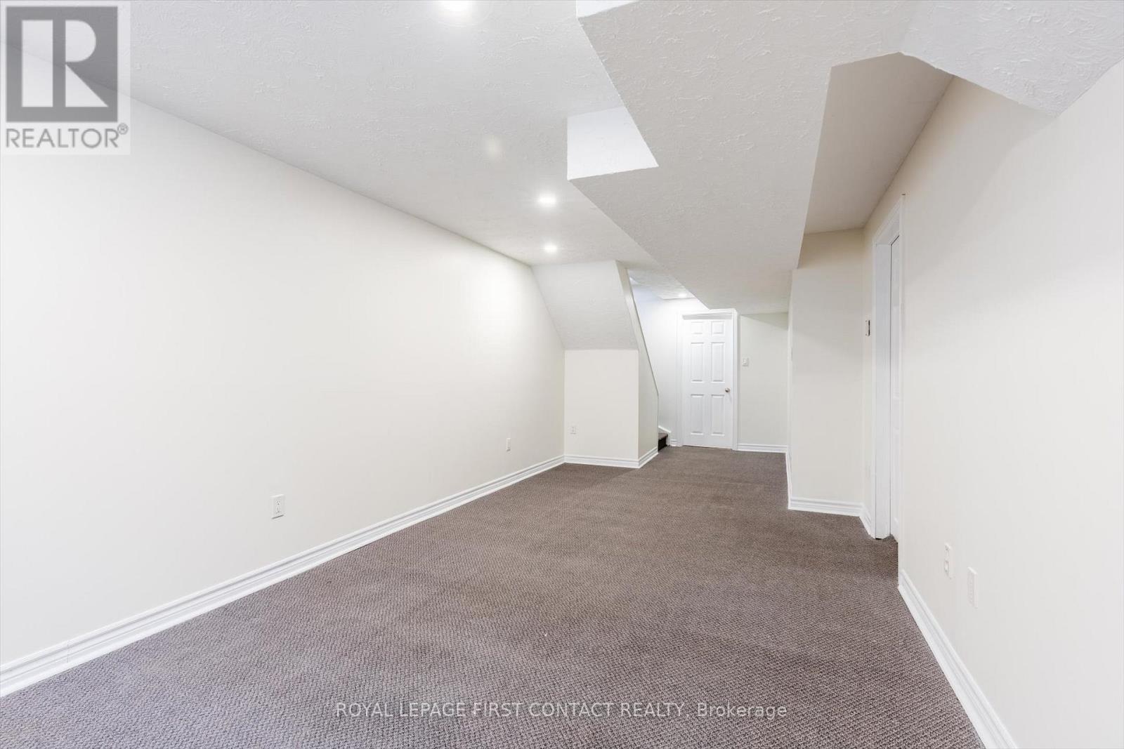 269 Dunsmore Lane, Barrie, Ontario  L4M 7A7 - Photo 23 - S12821276