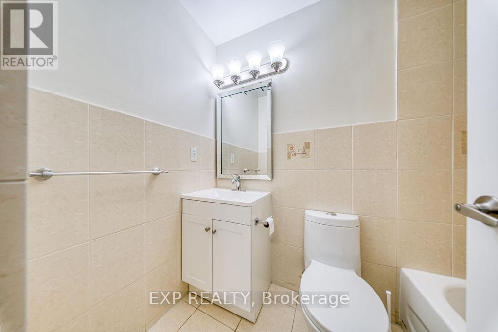 16 - 33 Four Winds Drive, Toronto, Ontario  M3J 1K7 - Photo 17 - W12821272