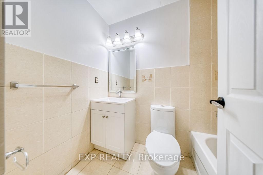 16 - 33 Four Winds Drive, Toronto, Ontario  M3J 1K7 - Photo 25 - W12821272